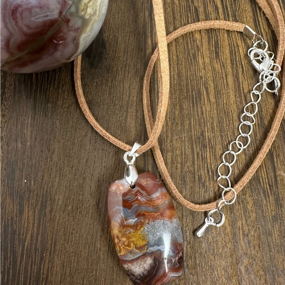 Mexican Crazy Lace Agate Pendant Necklace on Tan Faux Suede - Picture 8 of 9